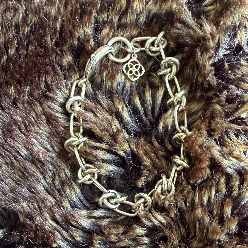 Kendra Scott Elegant Presleigh Love Knot Gold Chain Bracelet